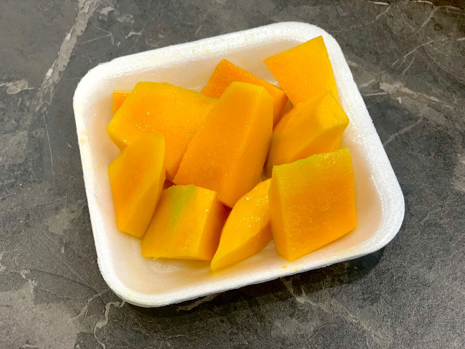 BUAH KUPAS POTONG Mangga