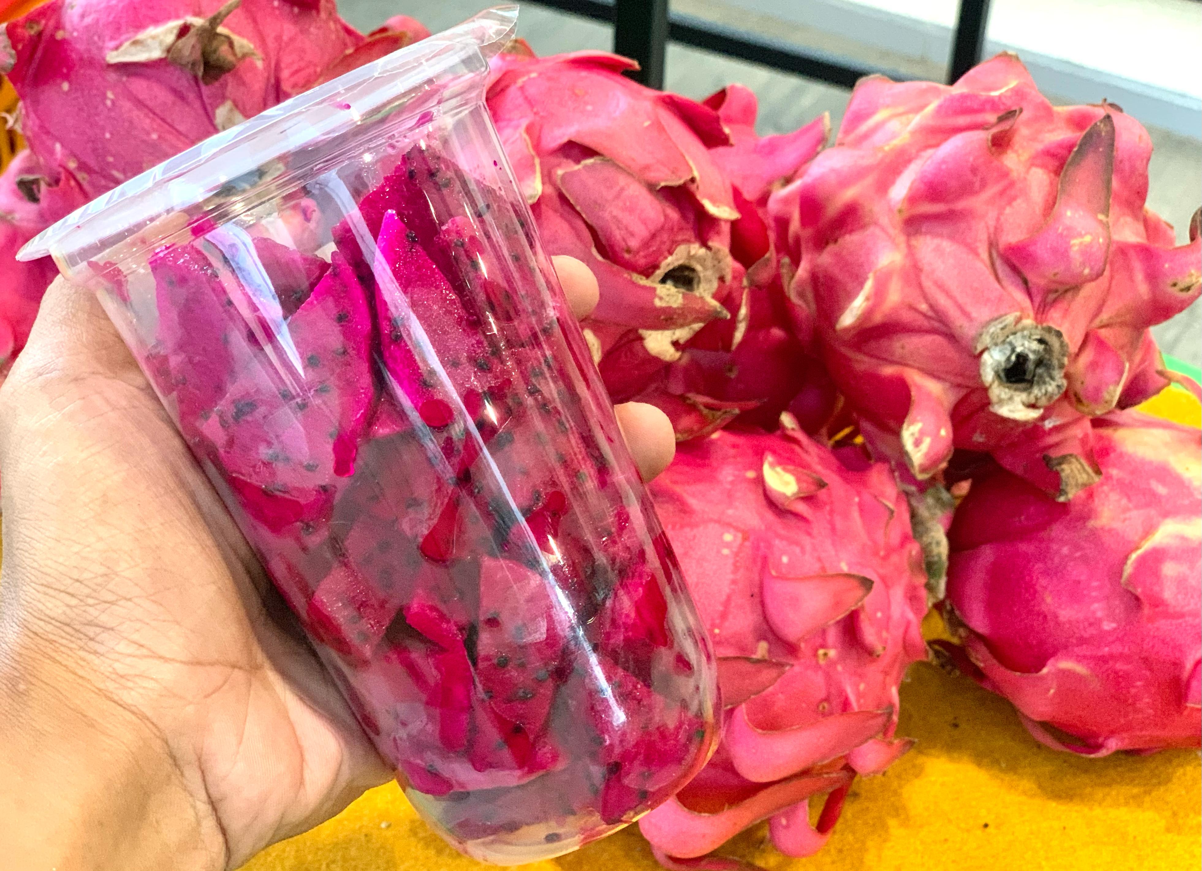 BUAH KUPAS POTONG Naga Merah