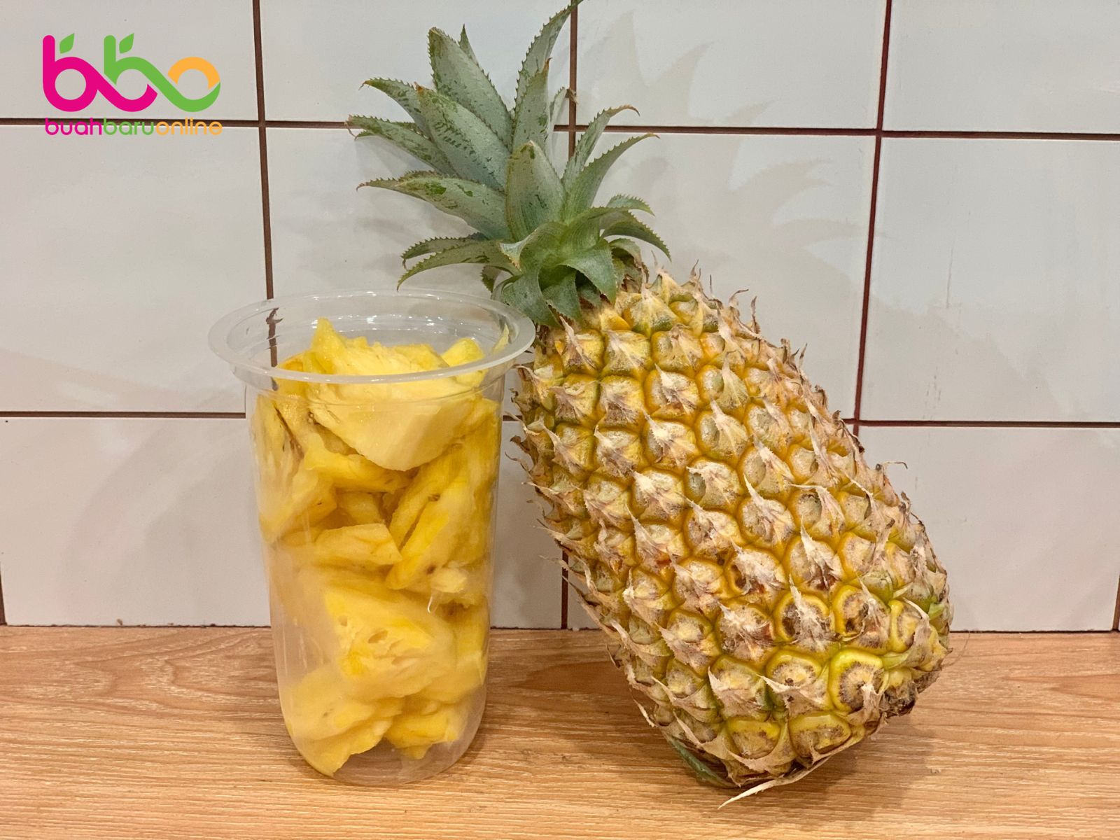 BUAH KUPAS POTONG Nanas Batu